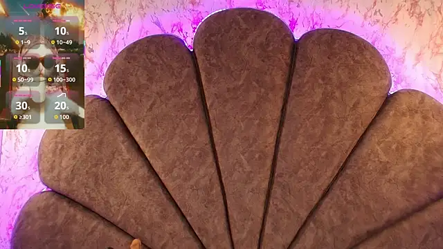 Lilith curvy online show from November 9, 2025, 1:20 pm