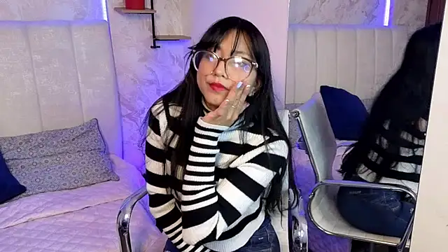 VioletxBloom online show from January 17, 2026, 7:39 pm