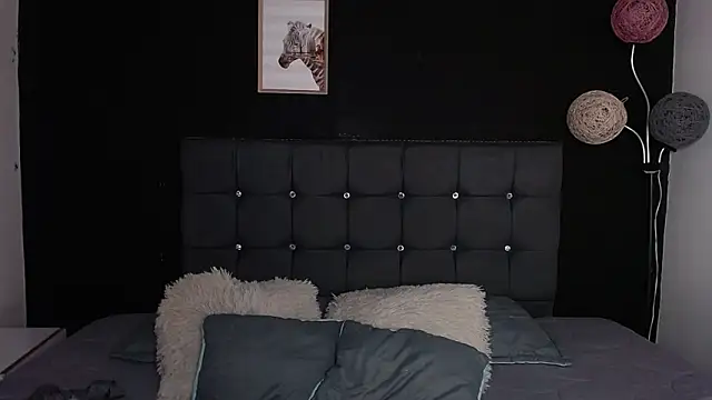 Snapshot of nicolee_8 chatting on November 8, 2025, 2:28 pm nicolee 8 online show from November 8, 2025, 2:28 pm