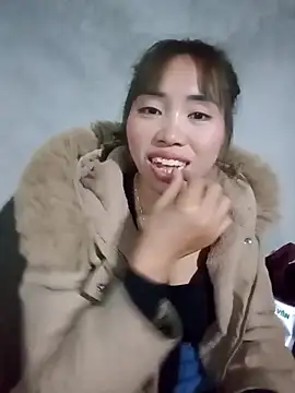 Snapshot of sulove_xx chatting on March 6, 2026, 2:35 pm sulove xx online show from March 6, 2026, 2:35 pm