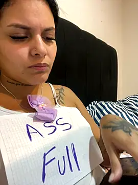 Snapshot of Danna_Nasty chatting on September 12, 2025, 9:48 pm Danna Nasty online show from September 12, 2025, 9:48 pm
