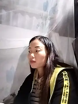 Annaacutee online show from November 2, 2025, 1:13 pm