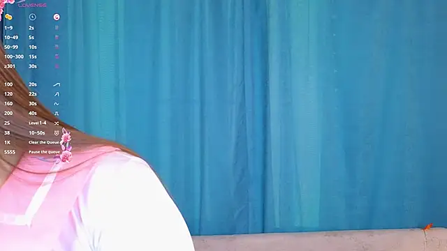 TraciMyntti online show from November 6, 2025, 2:01 am