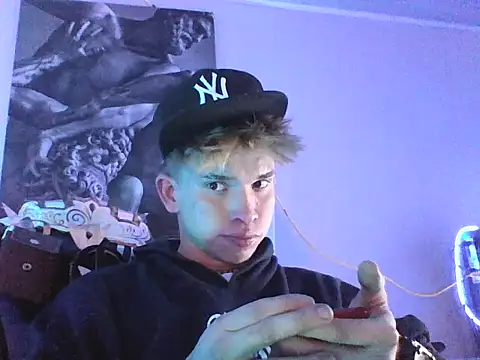 Snapshot of djkev_ chatting on September 28, 2025, 11:54 pm djkev online show from September 28, 2025, 11:54 pm