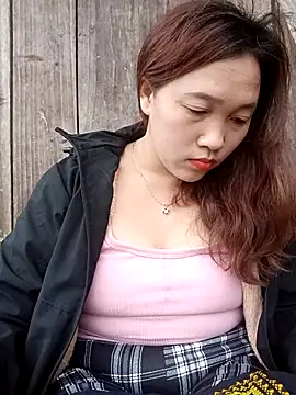 miumiu 00 online show from November 11, 2025, 12:21 am