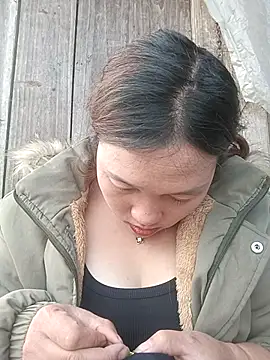 miumiu 00 online show from December 3, 2025, 1:57 am