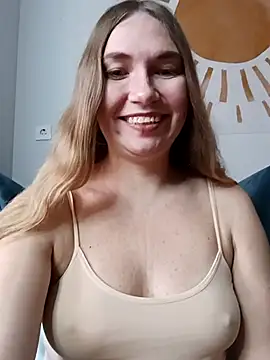 KisaVixen online show from November 28, 2025, 10:51 am