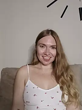 KisaVixen online show from May 21, 2026, 7:32 pm