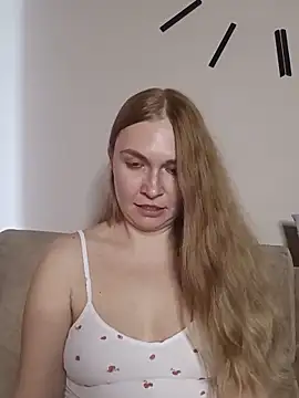 KisaVixen online show from May 25, 2026, 4:46 pm