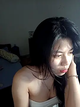 Snapshot of Katanh chatting on May 5, 2026, 7:49 am Katanh online show from May 5, 2026, 7:49 am
