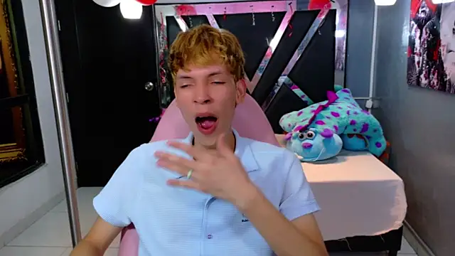 Snapshot of park_jimin1 chatting on September 24, 2025, 12:08 pm park jimin1 online show from September 24, 2025, 12:08 pm