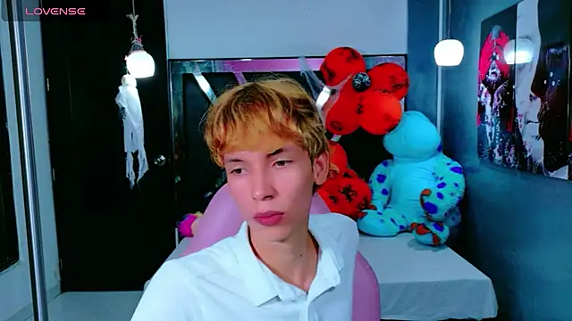 Snapshot of park_jimin1 chatting on October 27, 2025, 12:09 pm park jimin1 online show from October 27, 2025, 12:09 pm