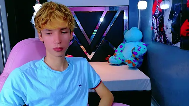 Snapshot of park_jimin1 chatting on November 5, 2025, 12:05 pm park jimin1 online show from November 5, 2025, 12:05 pm