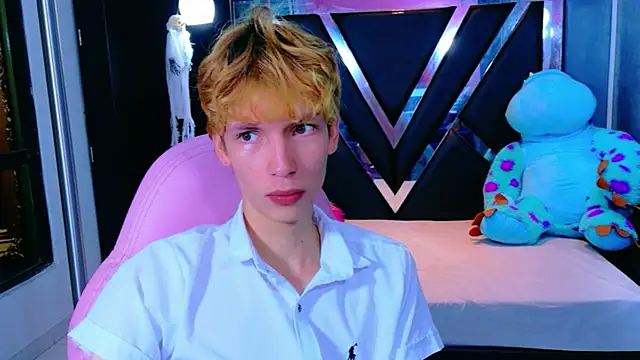 Snapshot of park_jimin1 chatting on November 11, 2025, 12:27 pm park jimin1 online show from November 11, 2025, 12:27 pm