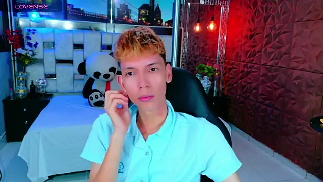 Snapshot of park_jimin1 chatting on November 22, 2025, 12:15 pm park jimin1 online show from November 22, 2025, 12:15 pm