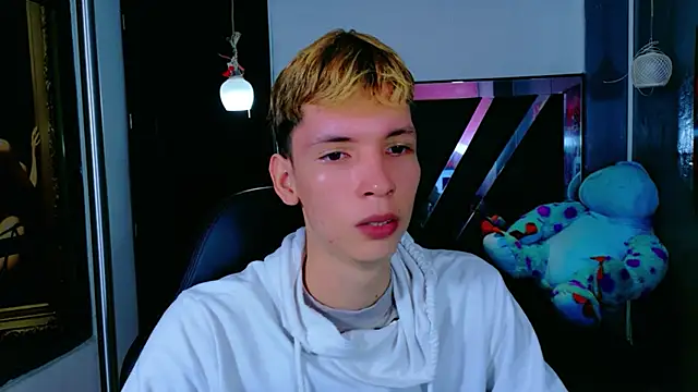 Snapshot of park_jimin1 chatting on November 28, 2025, 2:20 pm park jimin1 online show from November 28, 2025, 2:20 pm