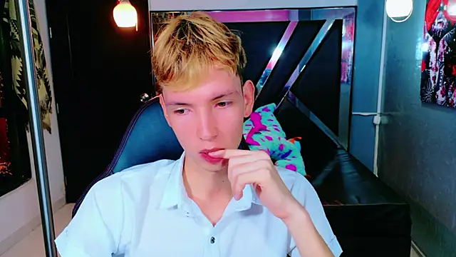 Snapshot of park_jimin1 chatting on November 30, 2025, 2:54 pm park jimin1 online show from November 30, 2025, 2:54 pm