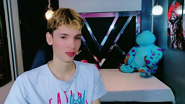 Snapshot of park_jimin1 chatting on December 15, 2025, 12:20 pm park jimin1 online show from December 15, 2025, 12:20 pm