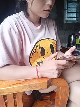 Snapshot of linda_bae00 chatting on July 2, 2026, 12:54 am linda bae00 online show from July 2, 2026, 12:54 am