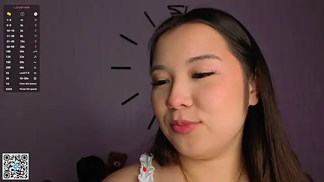 AlberthaEscue online show from November 12, 2025, 4:13 am