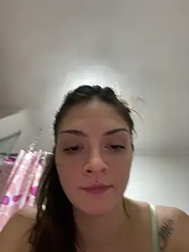 Snapshot of Danielaeliana chatting on May 28, 2026, 1:14 am Danielaeliana online show from May 28, 2026, 1:14 am