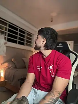 Snapshot of Tomas_Olivia chatting on January 17, 2026, 6:07 am Tomas Olivia online show from January 17, 2026, 6:07 am