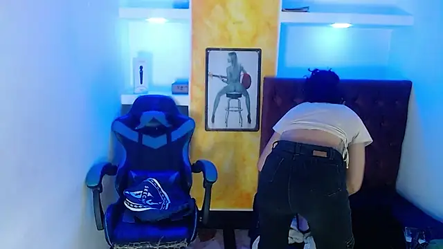 alison moon7 online show from September 18, 2025, 1:35 pm