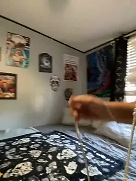 lillylooney online show from October 1, 2025, 3:07 pm