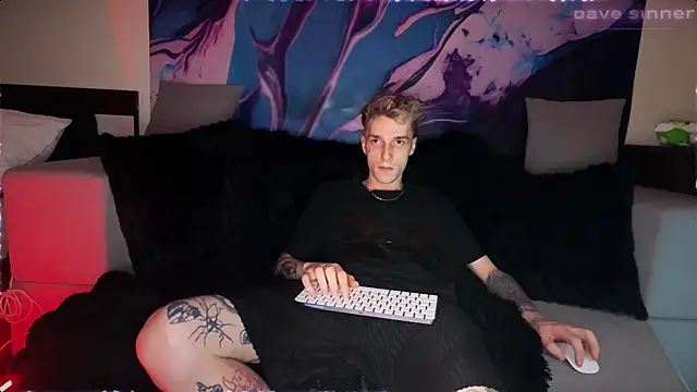 Snapshot of davesinner chatting on July 12, 2026, 5:37 pm davesinner online show from July 12, 2026, 5:37 pm