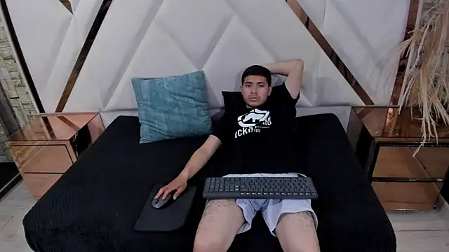 Snapshot of PleasureDuo69 chatting on October 15, 2025, 7:14 pm PleasureDuo69 online show from October 15, 2025, 7:14 pm