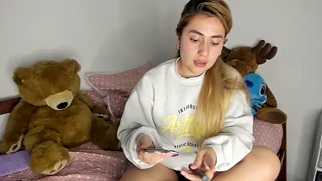 min-ji online show from April 17, 2026, 10:02 pm