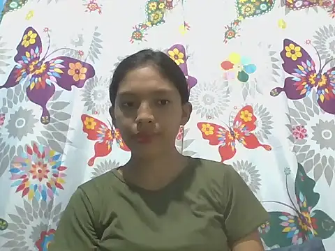 Snapshot of preggymom19 chatting on September 21, 2025, 2:35 am preggymom19 online show from September 21, 2025, 2:35 am