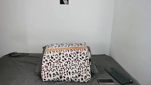 v3niceb1tch online show from November 6, 2025, 4:52 pm