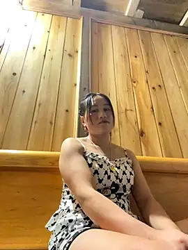 Snapshot of phungtiti chatting on October 10, 2025, 12:59 pm phungtiti online show from October 10, 2025, 12:59 pm