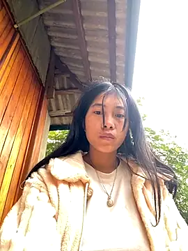 Snapshot of EmLy02 chatting on October 28, 2025, 12:25 am EmLy02 online show from October 28, 2025, 12:25 am