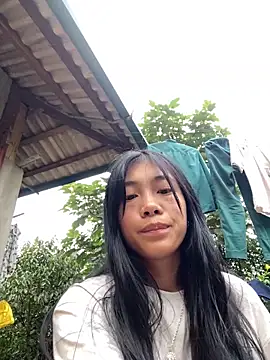 Snapshot of EmLy02 chatting on October 30, 2025, 9:55 am EmLy02 online show from October 30, 2025, 9:55 am