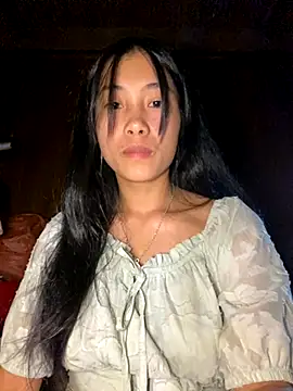 Snapshot of EmLy02 chatting on November 5, 2025, 12:16 pm EmLy02 online show from November 5, 2025, 12:16 pm