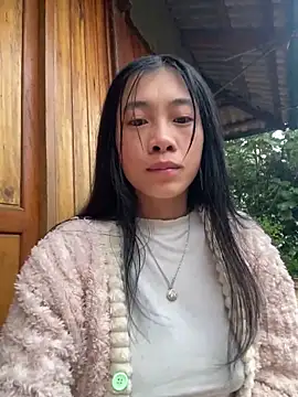 Snapshot of EmLy02 chatting on November 7, 2025, 11:38 pm EmLy02 online show from November 7, 2025, 11:38 pm