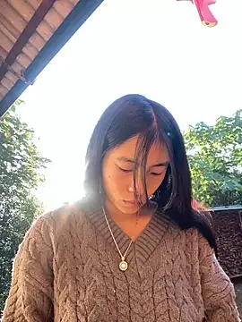 Snapshot of EmLy02 chatting on November 26, 2025, 12:33 am EmLy02 online show from November 26, 2025, 12:33 am