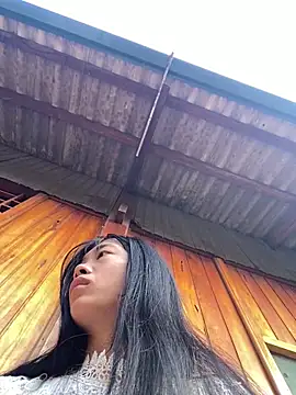 EmLy02 online show from December 21, 2025, 12:40 am