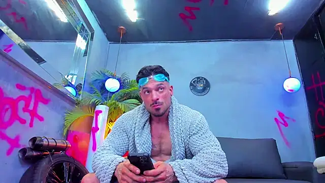 dennis cox1 online show from September 11, 2025, 12:22 am