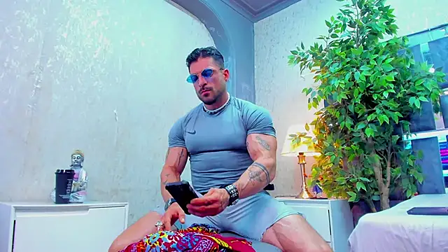 dennis cox1 online show from September 26, 2025, 5:44 am