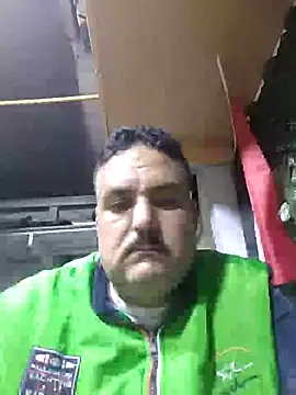 Snapshot of mM0140 chatting on December 13, 2025, 11:21 pm mM0140 online show from December 13, 2025, 11:21 pm