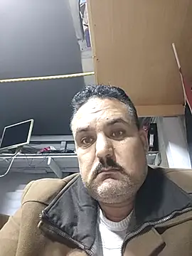 Snapshot of mM0140 chatting on December 15, 2025, 3:49 pm mM0140 online show from December 15, 2025, 3:49 pm