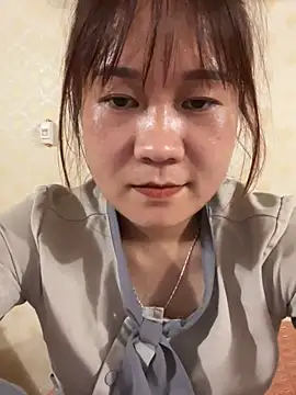 qinejr37 online show from September 20, 2025, 5:52 am