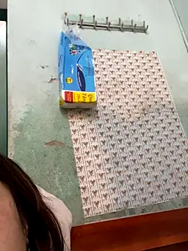 qinejr37 online show from September 24, 2025, 11:08 pm