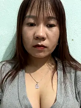 qinejr37 online show from November 2, 2025, 1:08 am