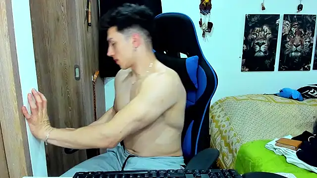 Snapshot of javiersexymann chatting on December 13, 2024, 12:09 am javiersexymann online show from December 13, 2024, 12:09 am