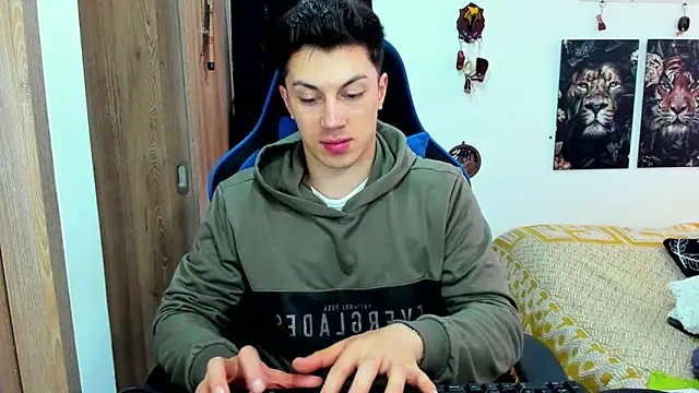 Snapshot of javiersexymann chatting on December 13, 2024, 7:53 pm javiersexymann online show from December 13, 2024, 7:53 pm