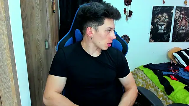 Snapshot of javiersexymann chatting on December 21, 2024, 8:54 pm javiersexymann online show from December 21, 2024, 8:54 pm